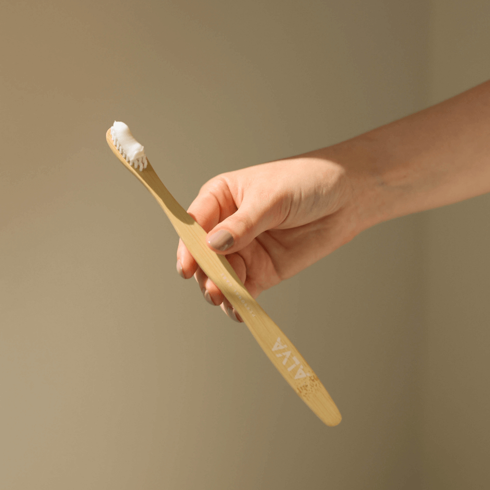 Escova de Dentes Bamboo Adulto Alva